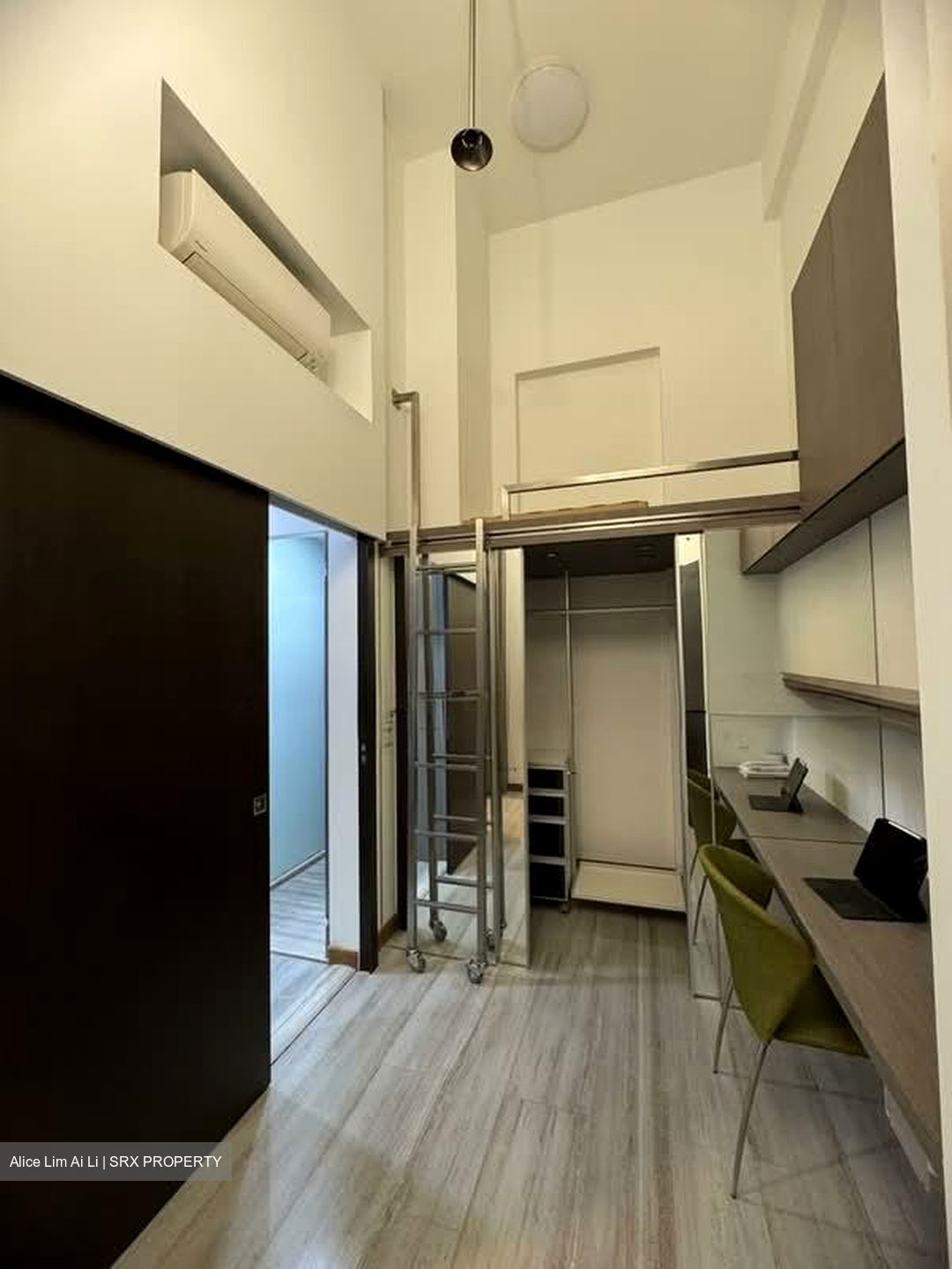 The Seawind (D15), Condominium #577228021